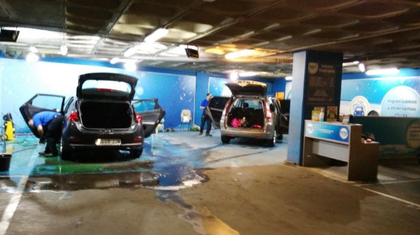 puedes comenzar tu propio lavado de coches en el garaje de tu casa