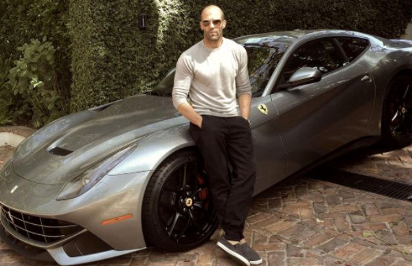 presumir de coche razón psicológica que perjudica tus finanzas