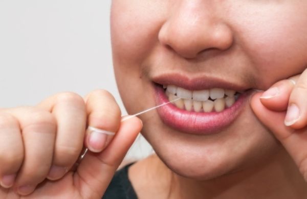 El hilo dental mejorará tu salud dental