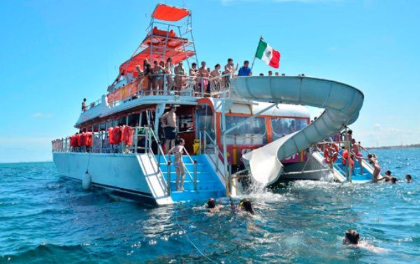 pequeños negocios de tour en barco